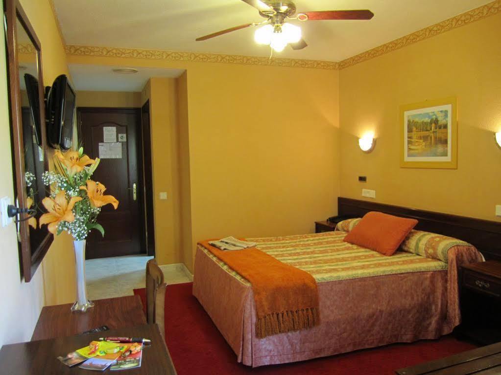 Hotel Bahia กิฮอน ภายนอก รูปภาพ